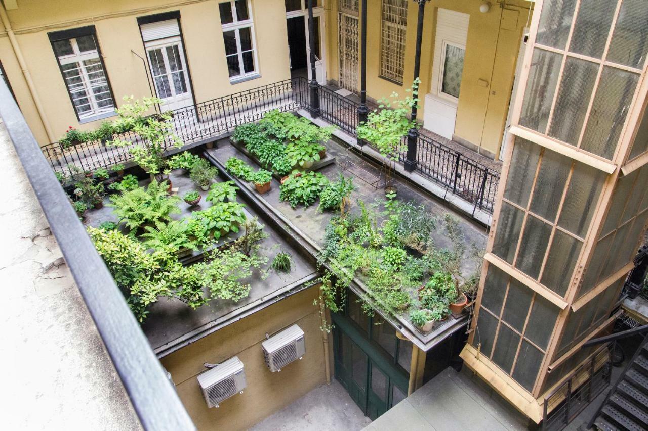 R&R Apartment Rakoczi Budapest Bagian luar foto